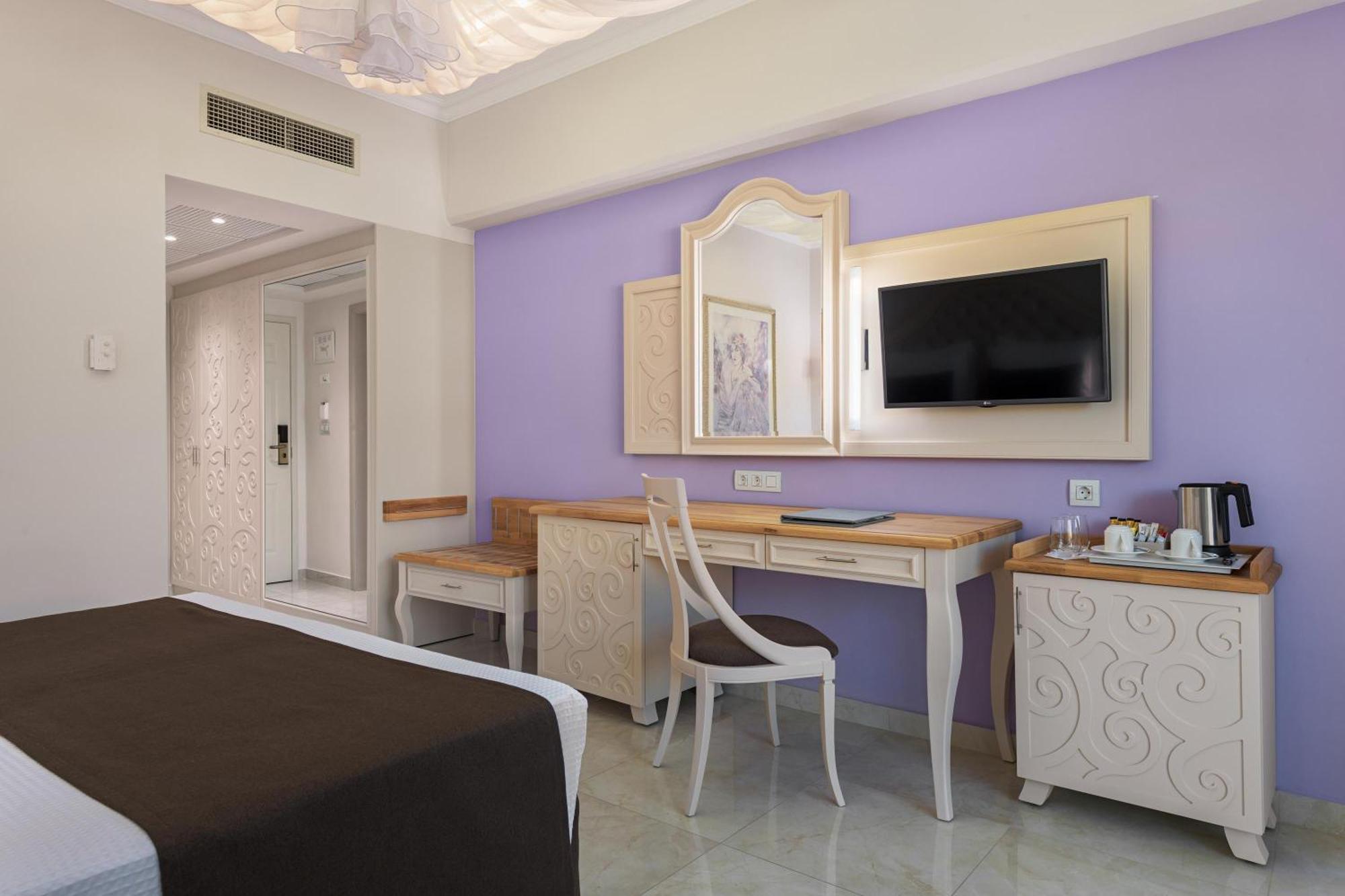 Rodos Palladium Leisure & Wellness Kallithea  Exterior photo A room at the hotel